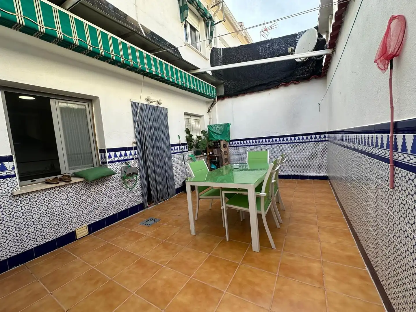 Casa amb jardí en venda a Calle las flores