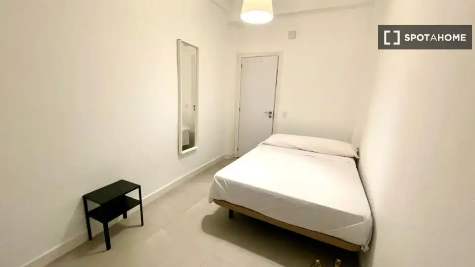 Room in Feria