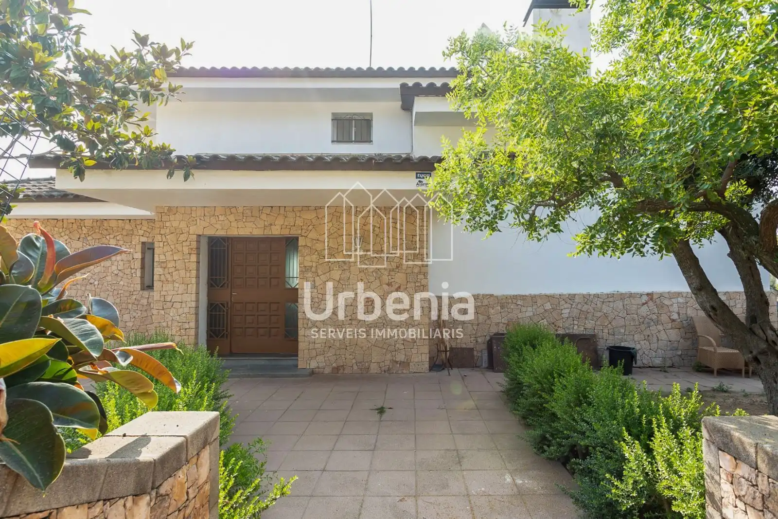 Vista exterior de Casa o xalet en venda en Arenys de Mar amb Calefacció, Terrassa i Piscina