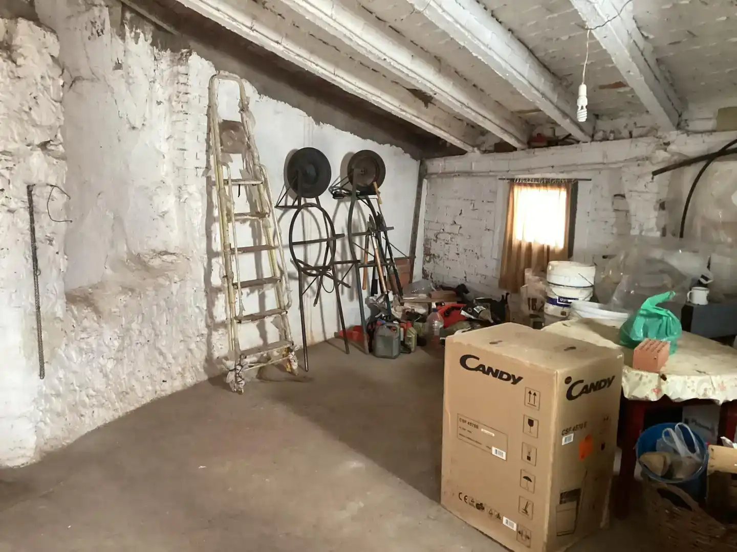 Casa o xalet en venda en Alfambra amb Balcó