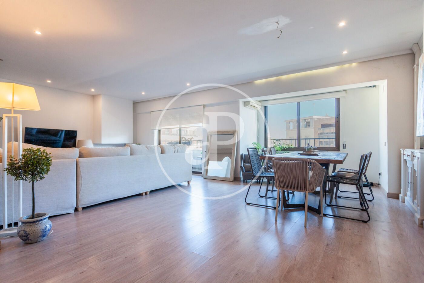 Living room of Flat for sale in  Valencia Capital  with Air Conditioner, Heating and Balcony