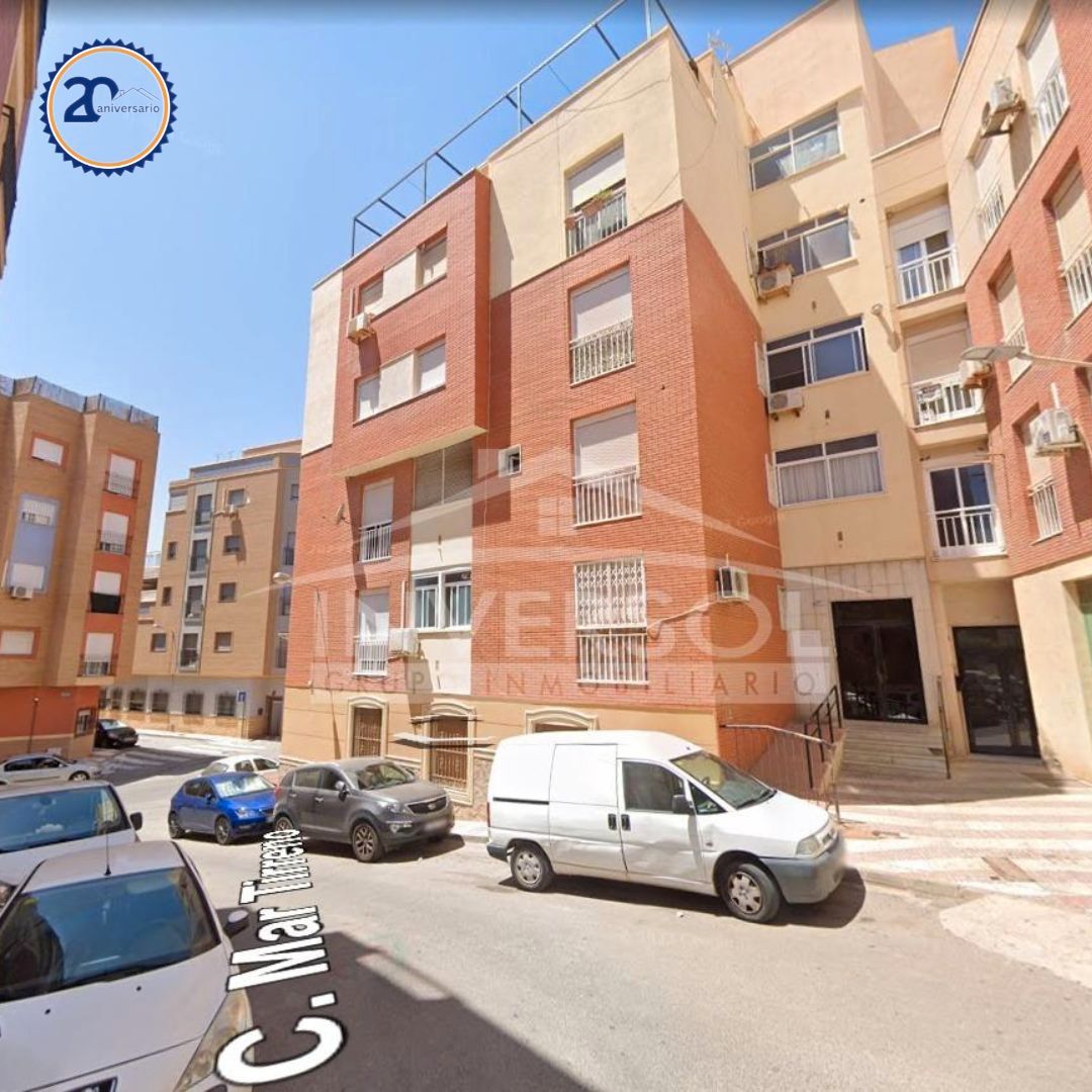 Vista exterior de Pis en venda en Adra amb Terrassa i Traster