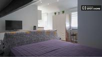 Bedroom of Flat to rent in  Madrid Capital  with Air Conditioner and Balcony