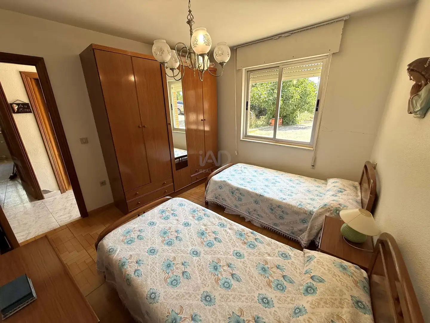 Schlafzimmer von Einfamilien-Reihenhaus zum Verkauf in Villamañán mit Heizung