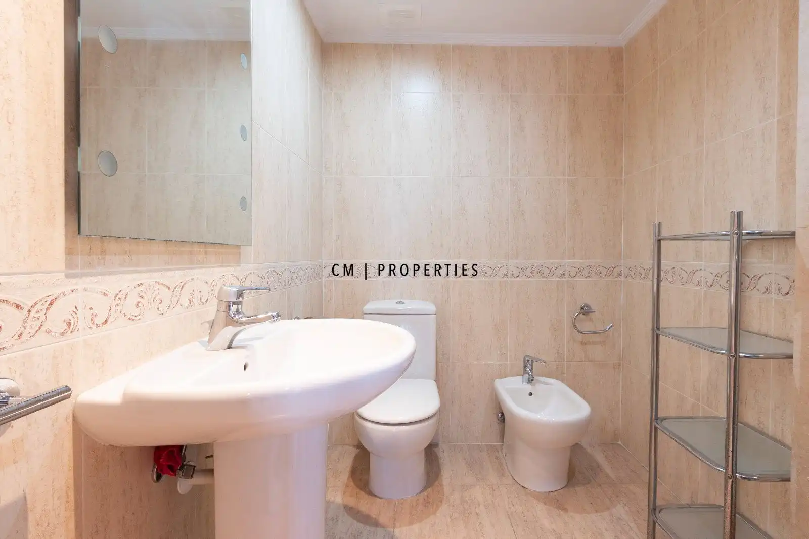 Bathroom of Flat for rent in Valencia  with Air Conditioner, Heating and Terrace