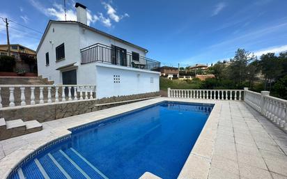 Swimming pool of House or chalet for sale in Olèrdola  with Terrace, Swimming Pool and Balcony