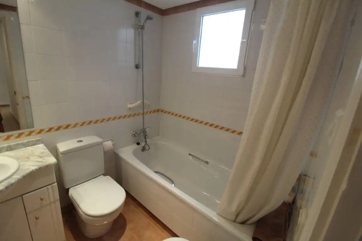 Bathroom of Apartments for sale in Torrevieja  with Air Conditioner, Terrace and Furnished