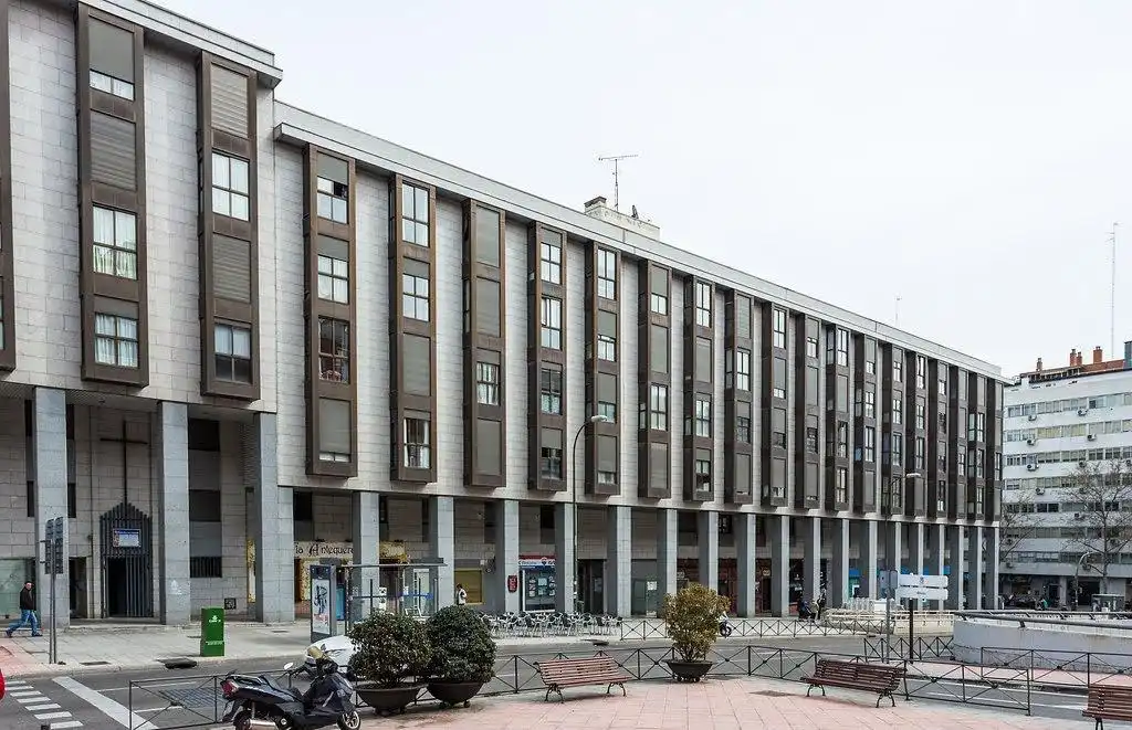 Vista exterior de Garaje en venta en Madrid