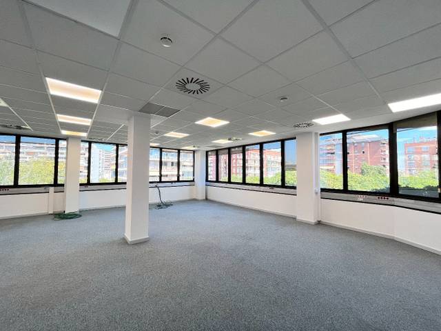 Oficina en Alquiler en Carrer de la Caravel·la la Niña en Barri de les Corts