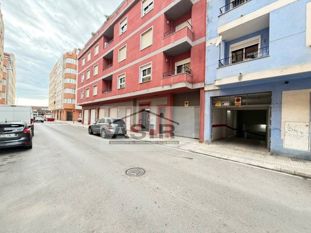 Garaje en Venta en Calle Dolores Ibarruri en Alquenència - Venècia