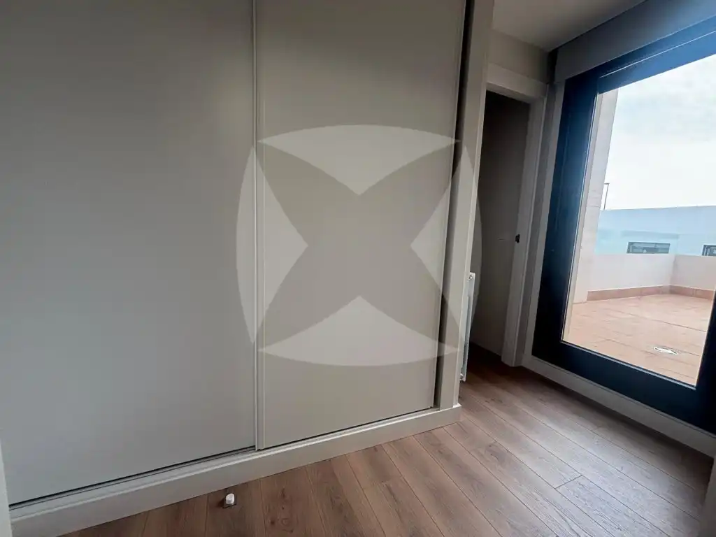 Schlafzimmer von Wohnung zur Miete in Badajoz mit Klimaanlage, Privatgarten und Terrasse