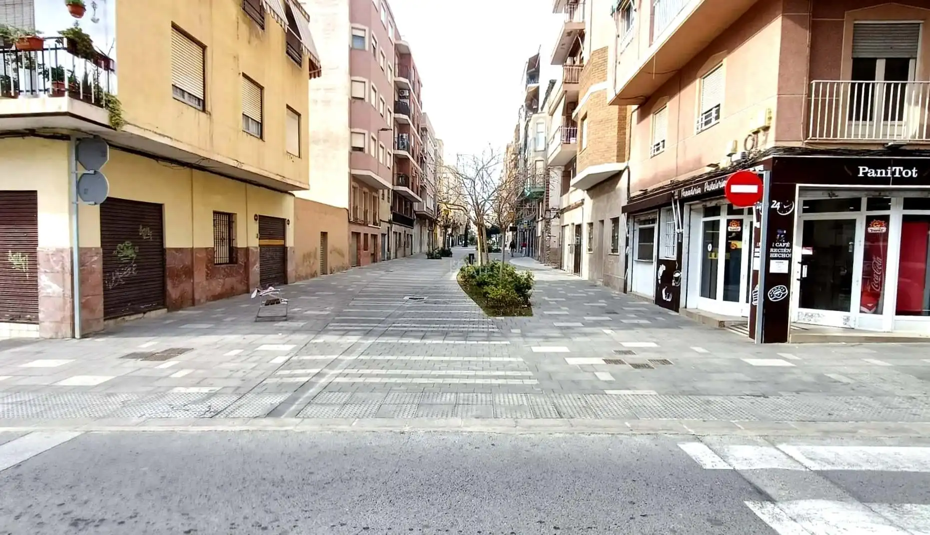 Vista exterior de Casa adosada en venta en Elche / Elx