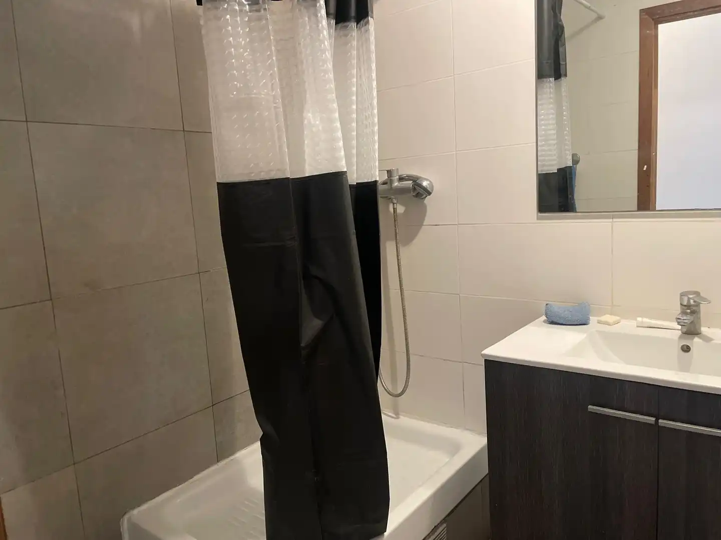 Bathroom of Flat for sale in Manresa  with Heating, Parquet flooring and Furnished