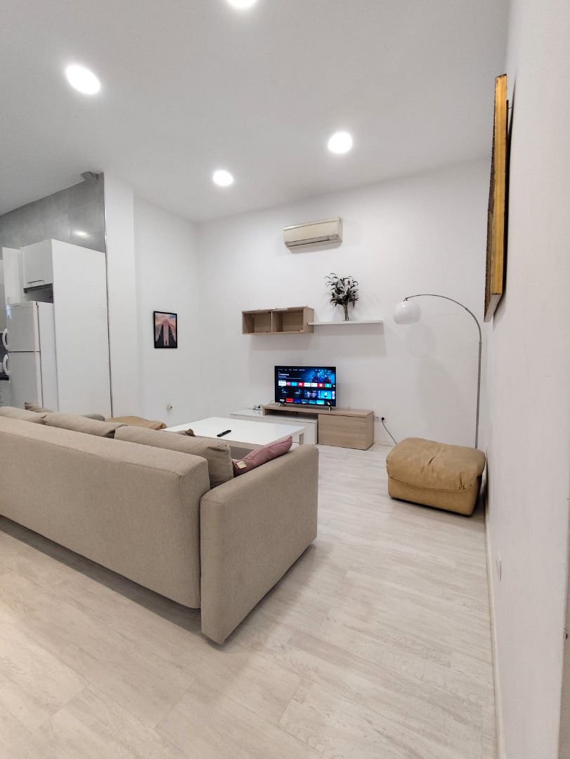 Sala d'estar de Pis en venda en  Madrid Capital amb Aire condicionat, Calefacció i Parquet