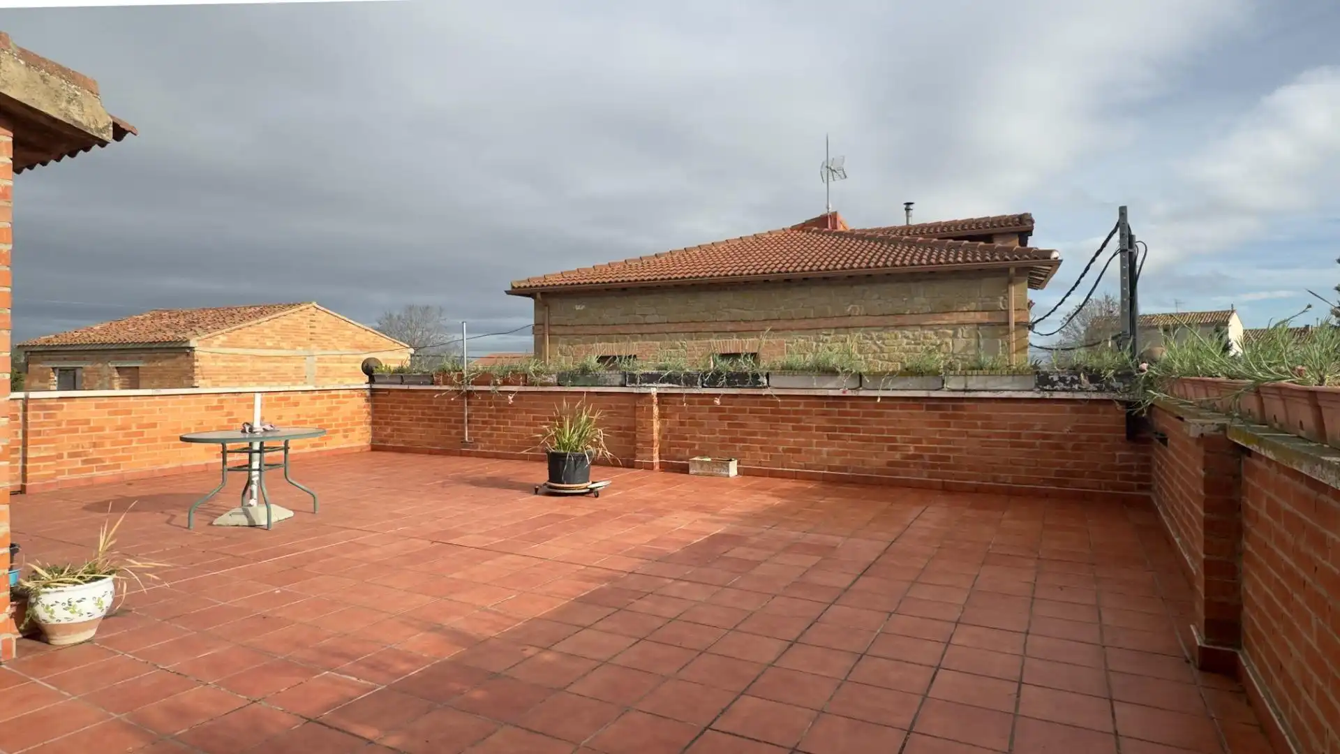 Terraza de Finca rústica en venta en Baños de Rioja con Calefacción, Jardín privado y Terraza