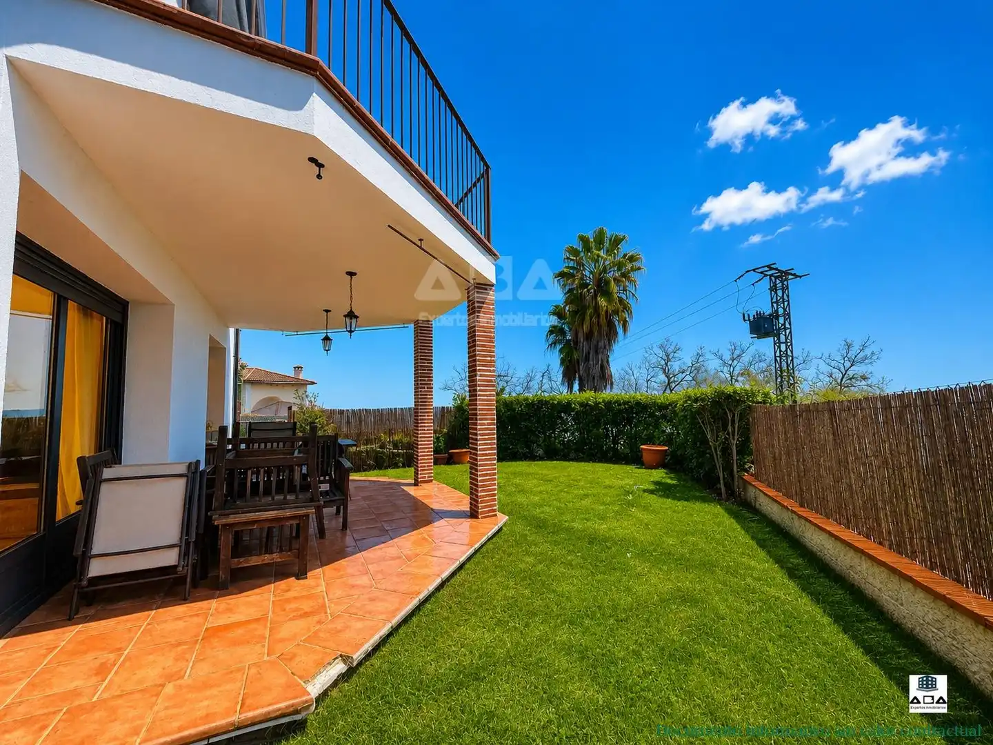 Terrassa de Casa o xalet en venda en Poyales del Hoyo amb Calefacció, Jardí privat i Terrassa