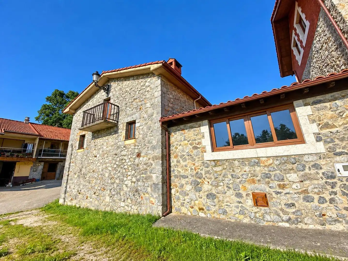 Vista exterior de Casa o xalet en venda en Voto, Cantabria