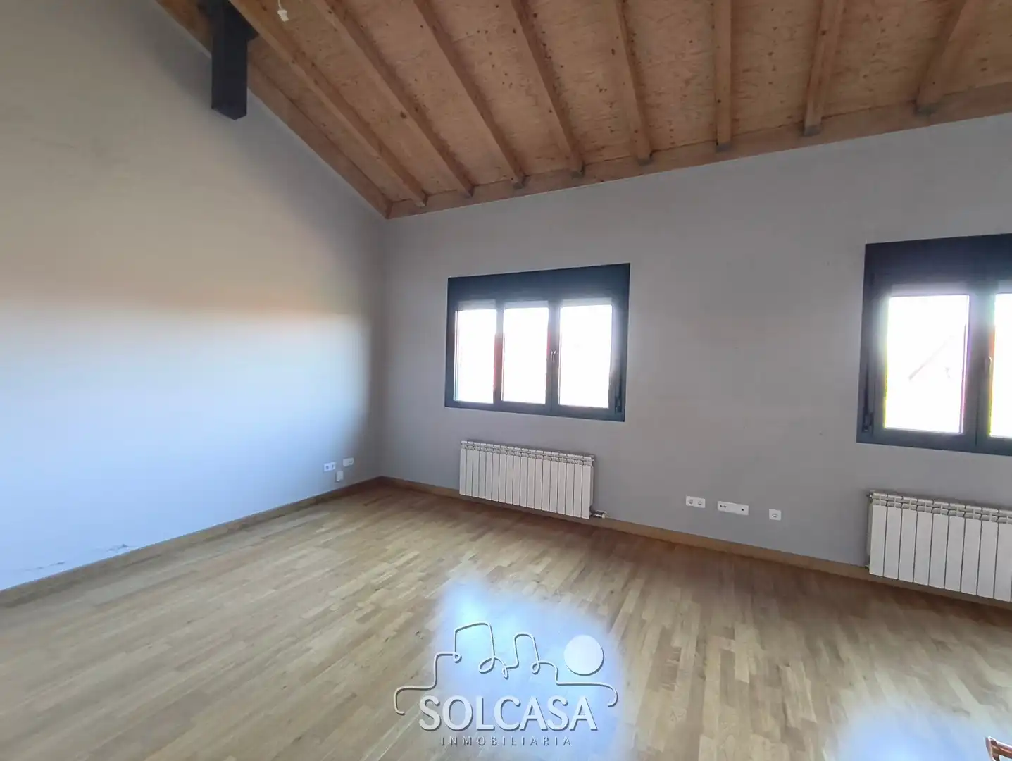 Habitación de Casa o chalet en venta en Renedo de Esgueva con Calefacción, Jardín privado y Parquet