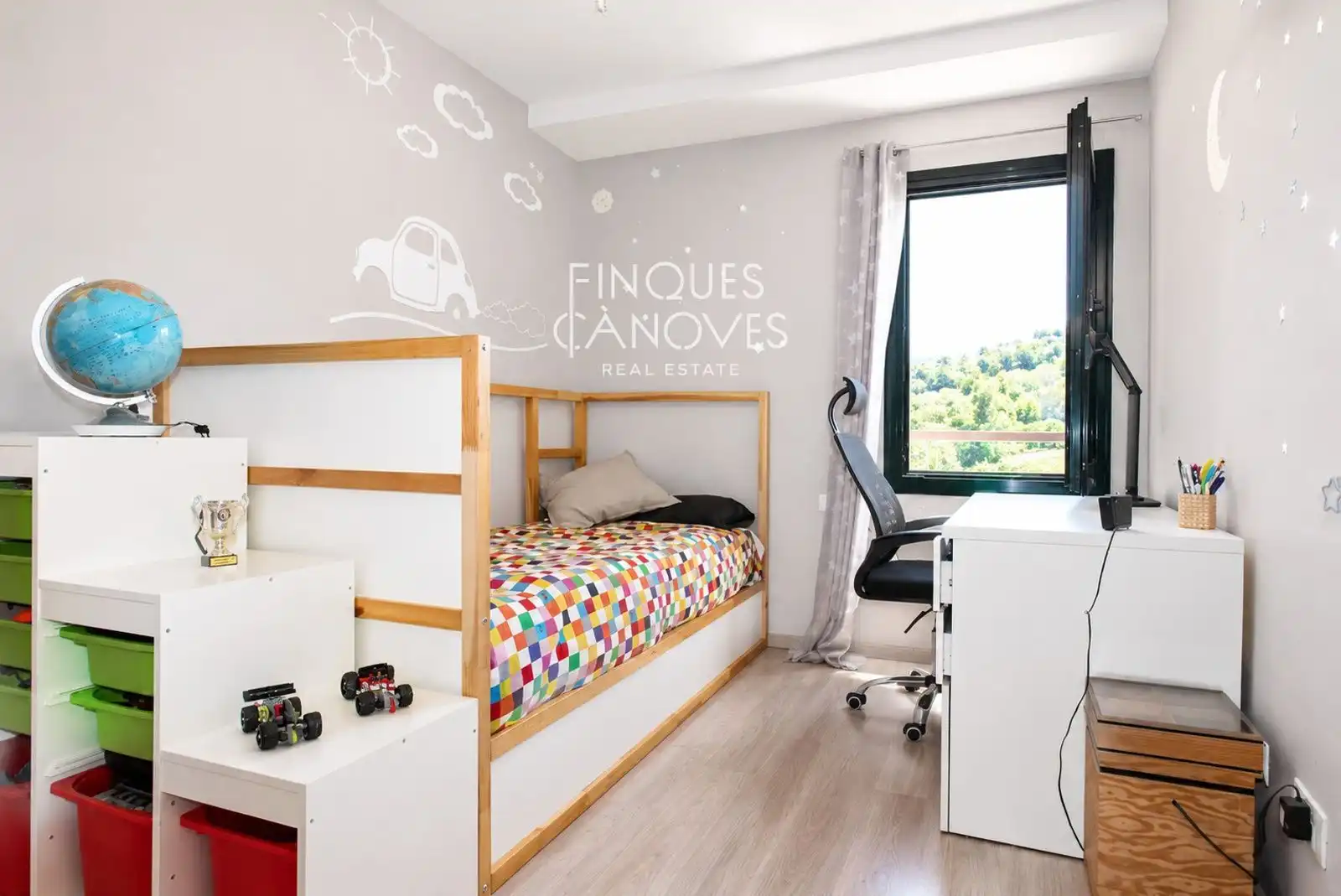 Bedroom of Attic for sale in Bescanó  with Air Conditioner, Heating and Parquet flooring