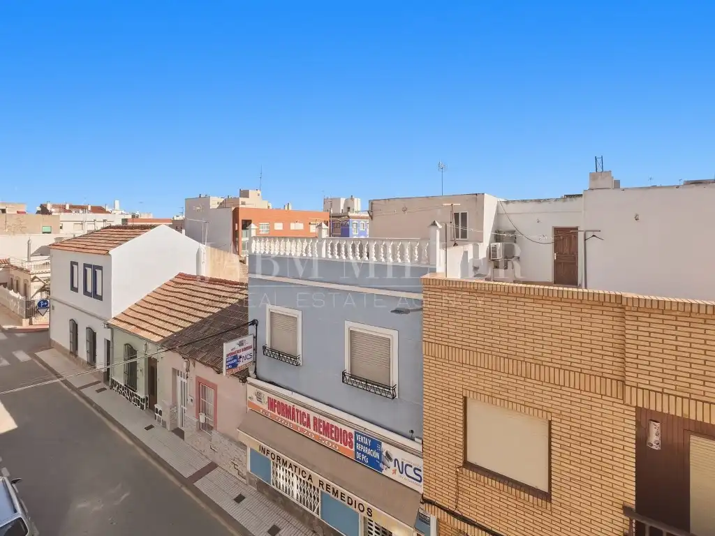 Vista exterior de Piso en venta en Los Alcázares con Aire acondicionado, Calefacción y Amueblado