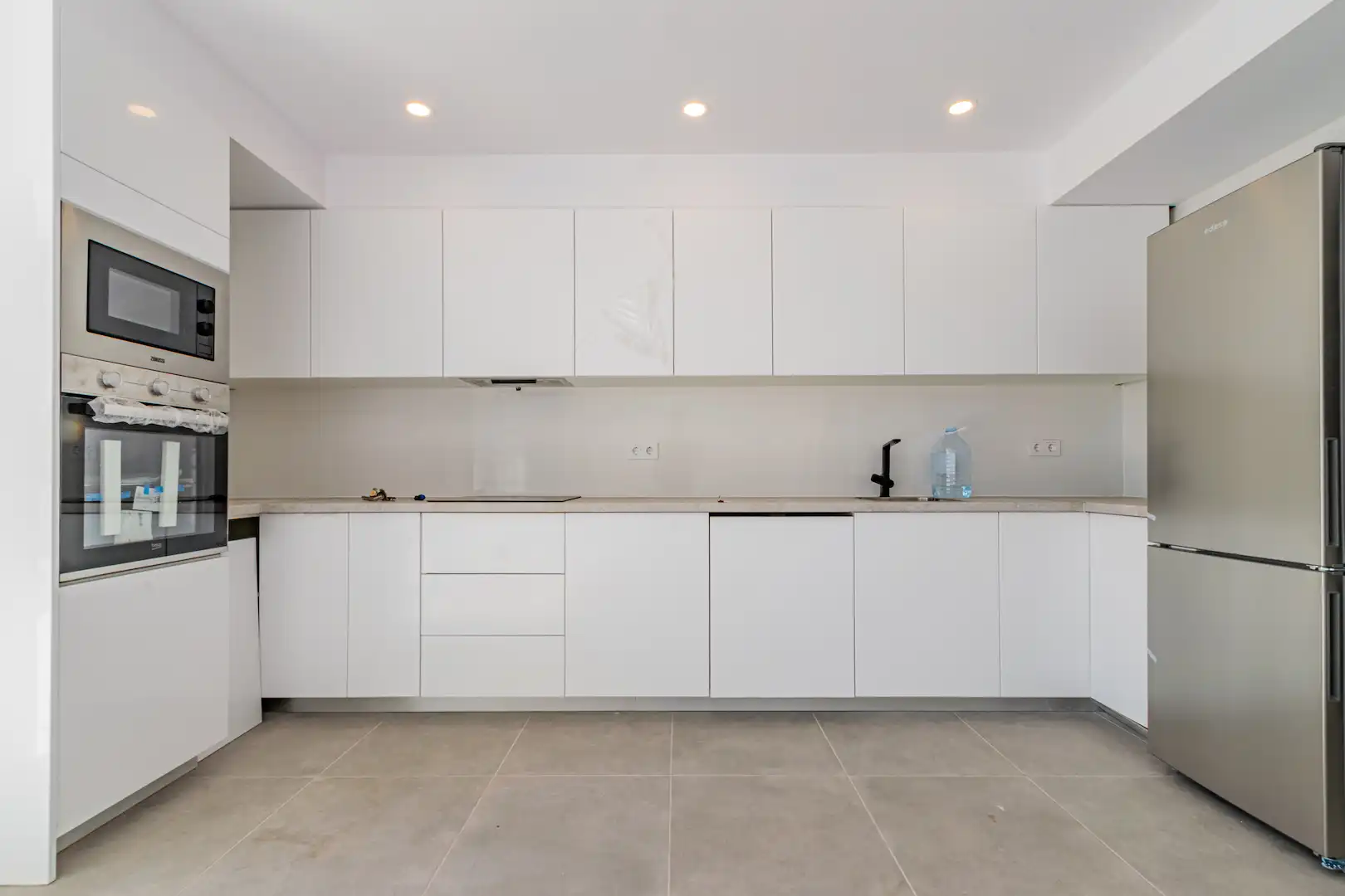 Kitchen of Commercial properties for sale in L'Alfàs del Pi  with Air Conditioner