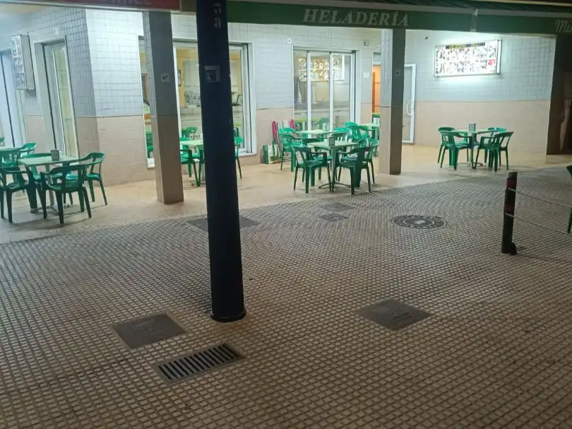 Local en venta en Miramar con Aire acondicionado, Terraza y Amueblado