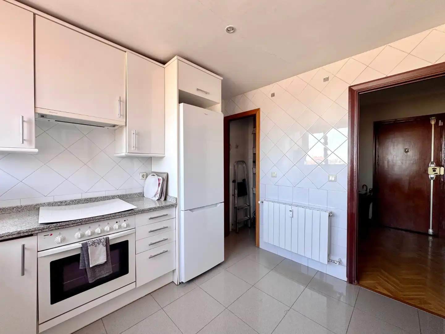 Cocina de Apartamento en venta en Cáceres con Aire acondicionado, Calefacción y Terraza