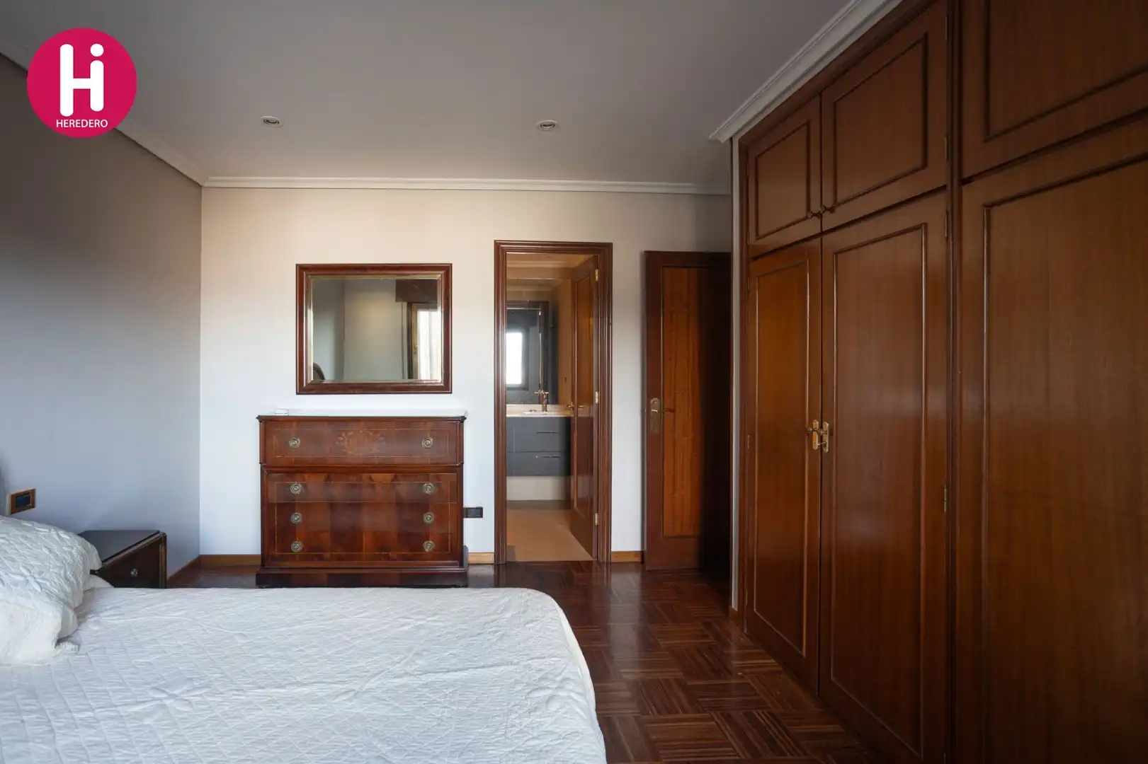 Schlafzimmer von Wohnung zum Verkauf in Vigo  mit Heizung und Abstellraum