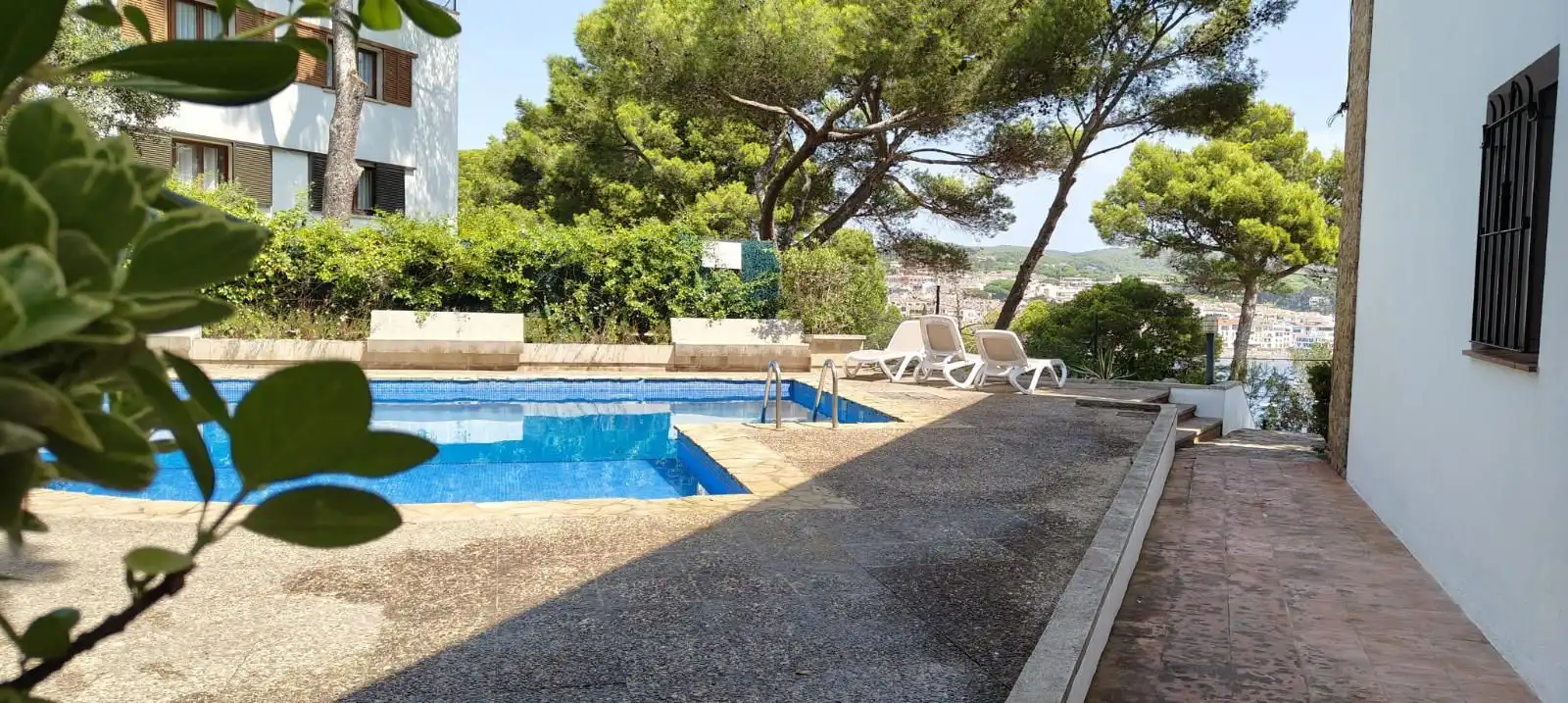Schwimmbecken von Dachboden zum Verkauf in Palafrugell mit Klimaanlage, Heizung und Terrasse