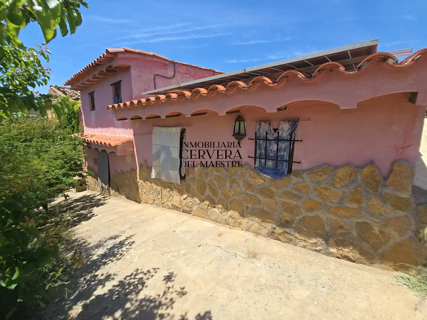 Exterior view of Houses for sale in La Torre d'en Besora