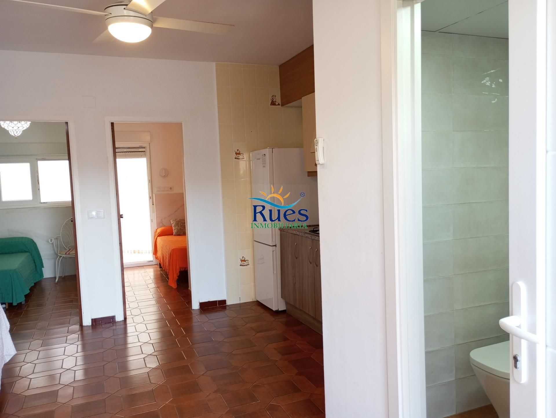 Cuina de Casa adosada en venda en Oropesa del Mar / Orpesa amb Aire condicionat, Calefacció i Terrassa