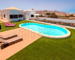 Exterior view of House or chalet for sale in La Oliva  with Private garden, Terrace and Swimming Pool