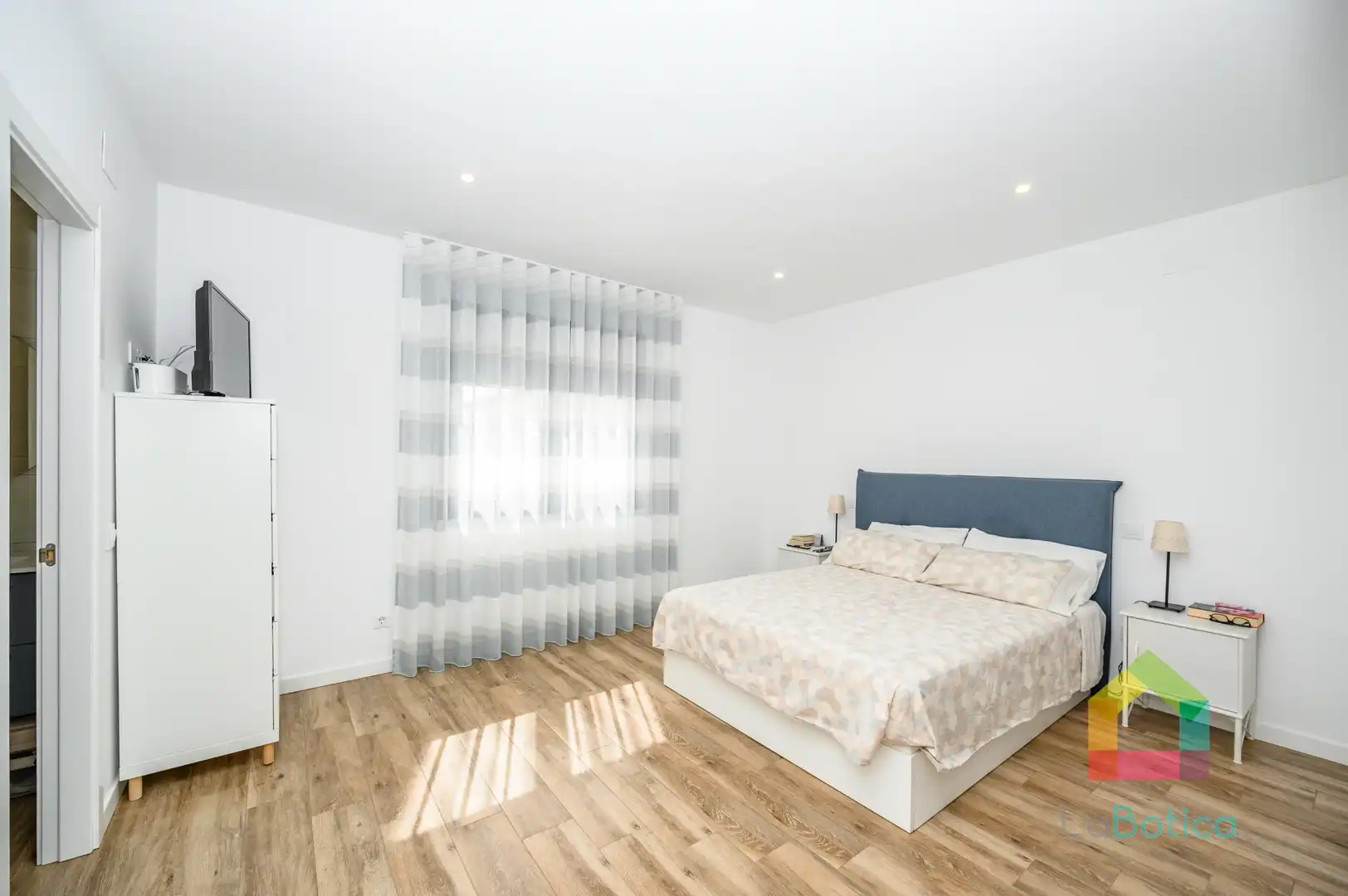 Dormitori de Casa o xalet en venda en Olías del Rey amb Aire condicionat, Calefacció i Terrassa