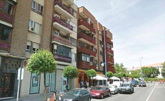 Local comercial en Venta en Calle UNIVERSIDAD en Casco Antiguo