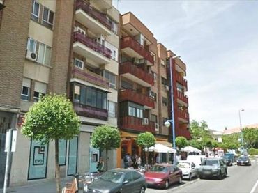 Local comercial en venta en Calle UNIVERSIDAD