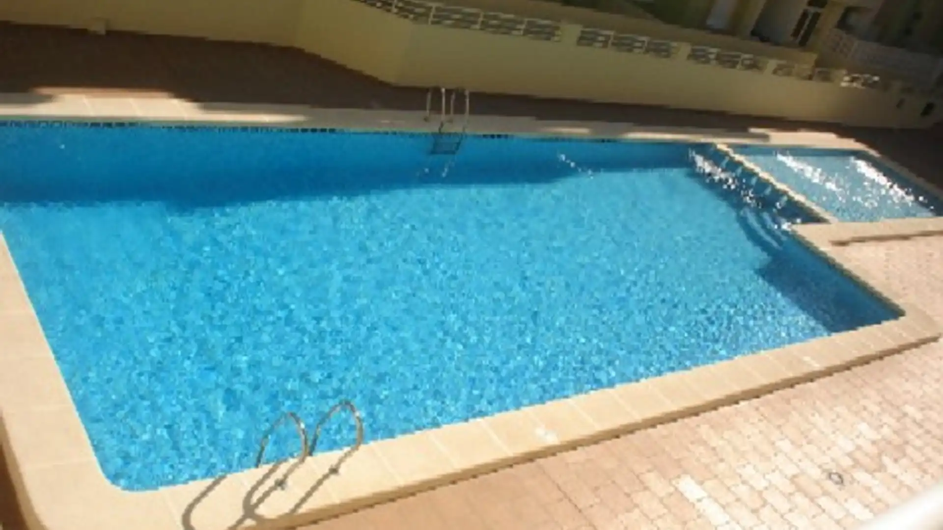 Schwimmbecken von Dachboden zur Miete in Xeraco mit Terrasse, Möbliert und Ofen