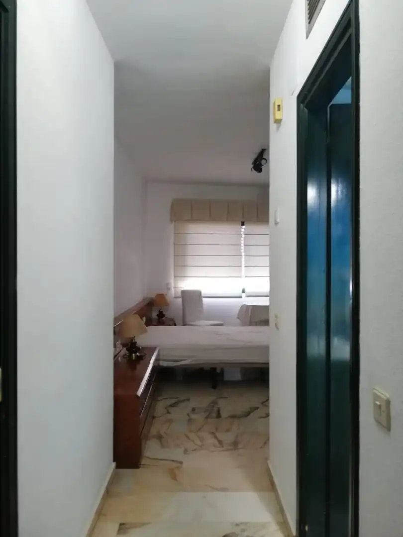 Dormitori de Estudi de lloguer en Sevilla amb Aire condicionat, Moblat i Rentadora