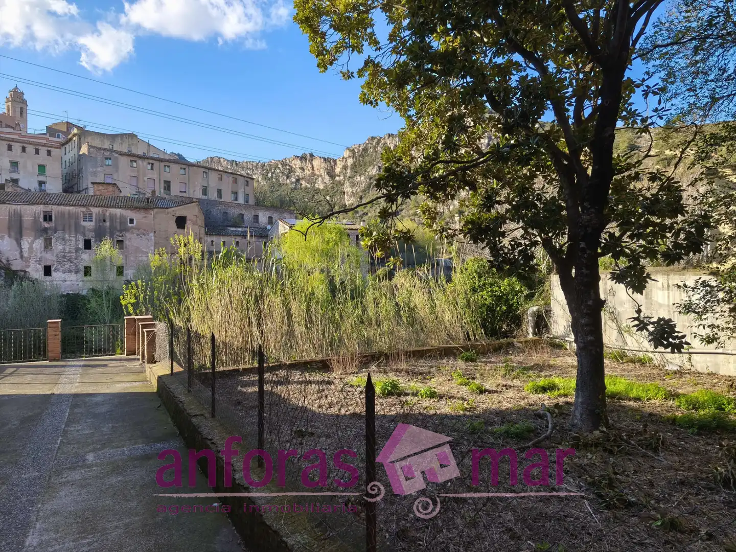 Garden of Buildings for sale in La Riba