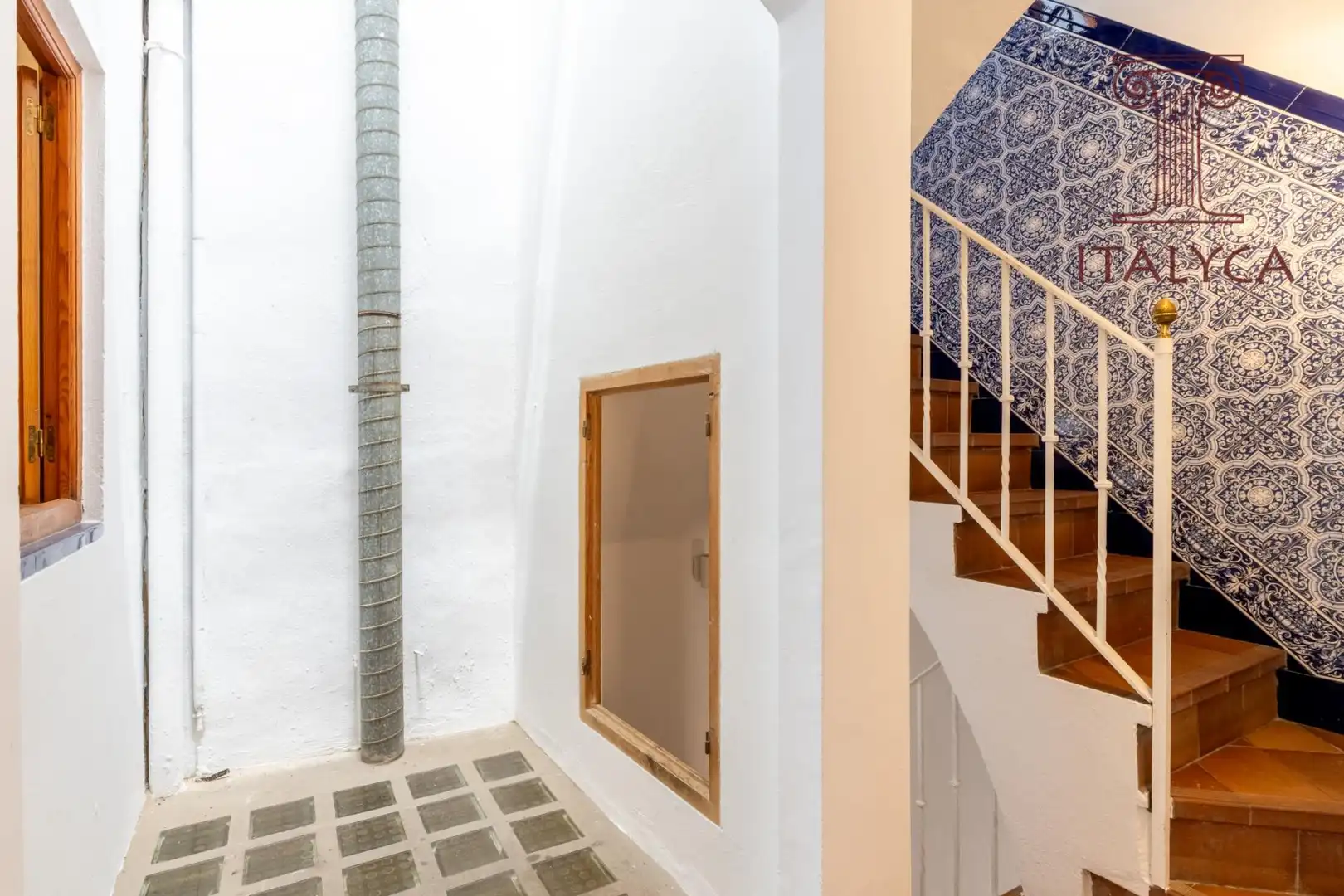 Attic for sale in Sevilla  with Air Conditioner, Heating and Terrace