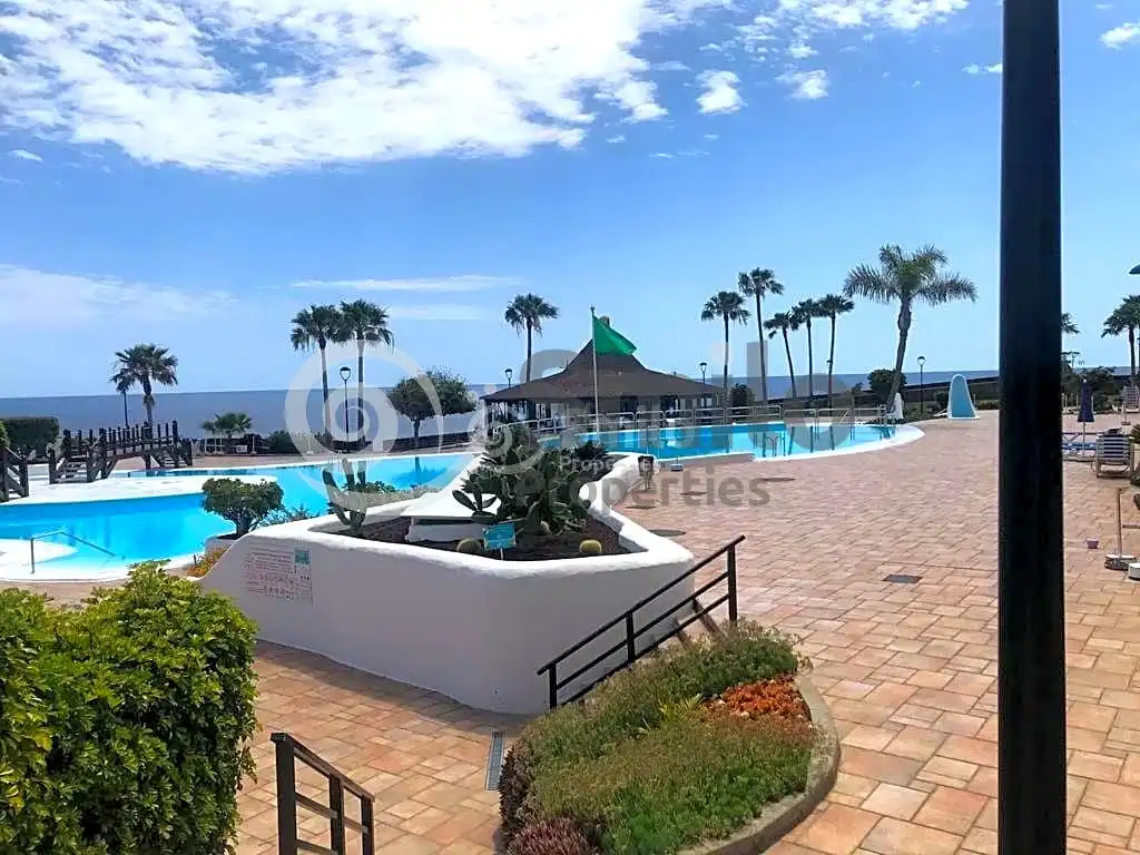 Piscina de Dúplex de alquiler en Arona con Terraza, Amueblado y Piscina comunitaria