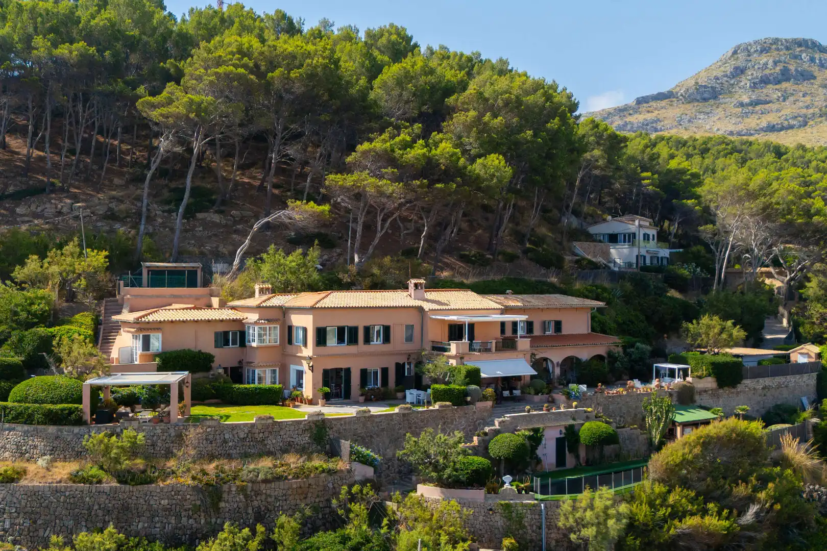 Vista exterior de Casa o xalet en venda en Pollença amb Aire condicionat, Terrassa i Moblat
