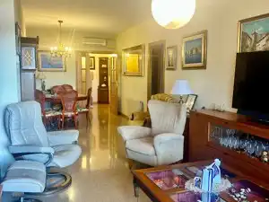 Wohnzimmer von Dachboden zum Verkauf in Figueres mit Klimaanlage, Heizung und Terrasse
