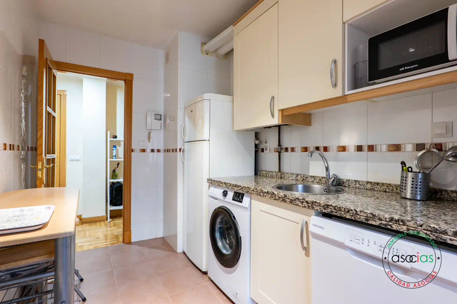 Cocina de Piso en venta en Gijón  con Calefacción, Terraza y Trastero