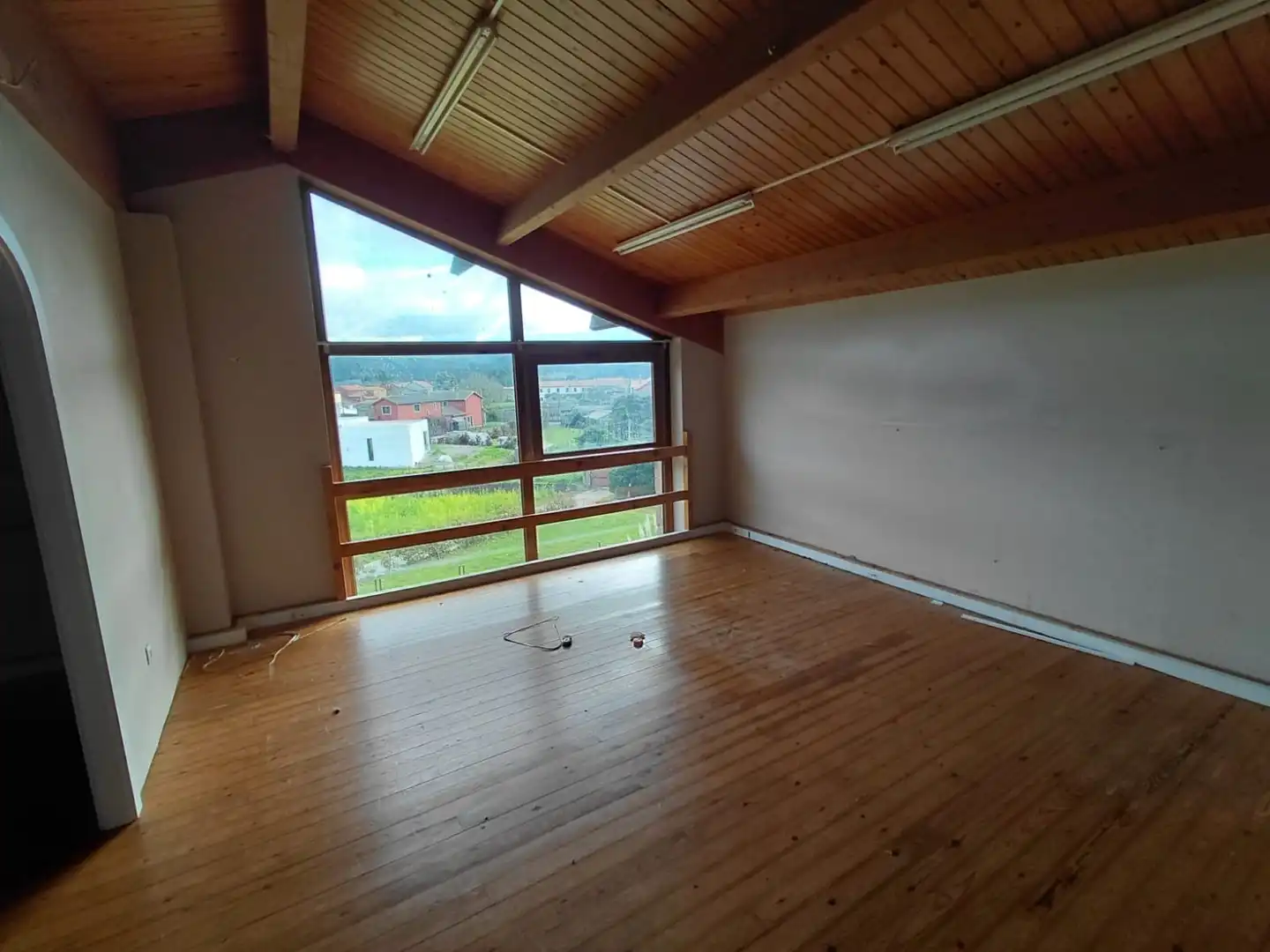 Sala d'estar de Casa o xalet en venda en Arteixo amb Jardí privat