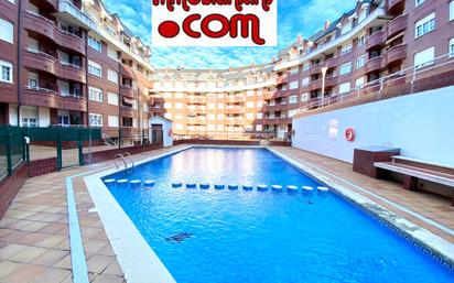 Swimming pool of Flat for sale in Castro-Urdiales  with Heating, Parquet flooring and Community pool