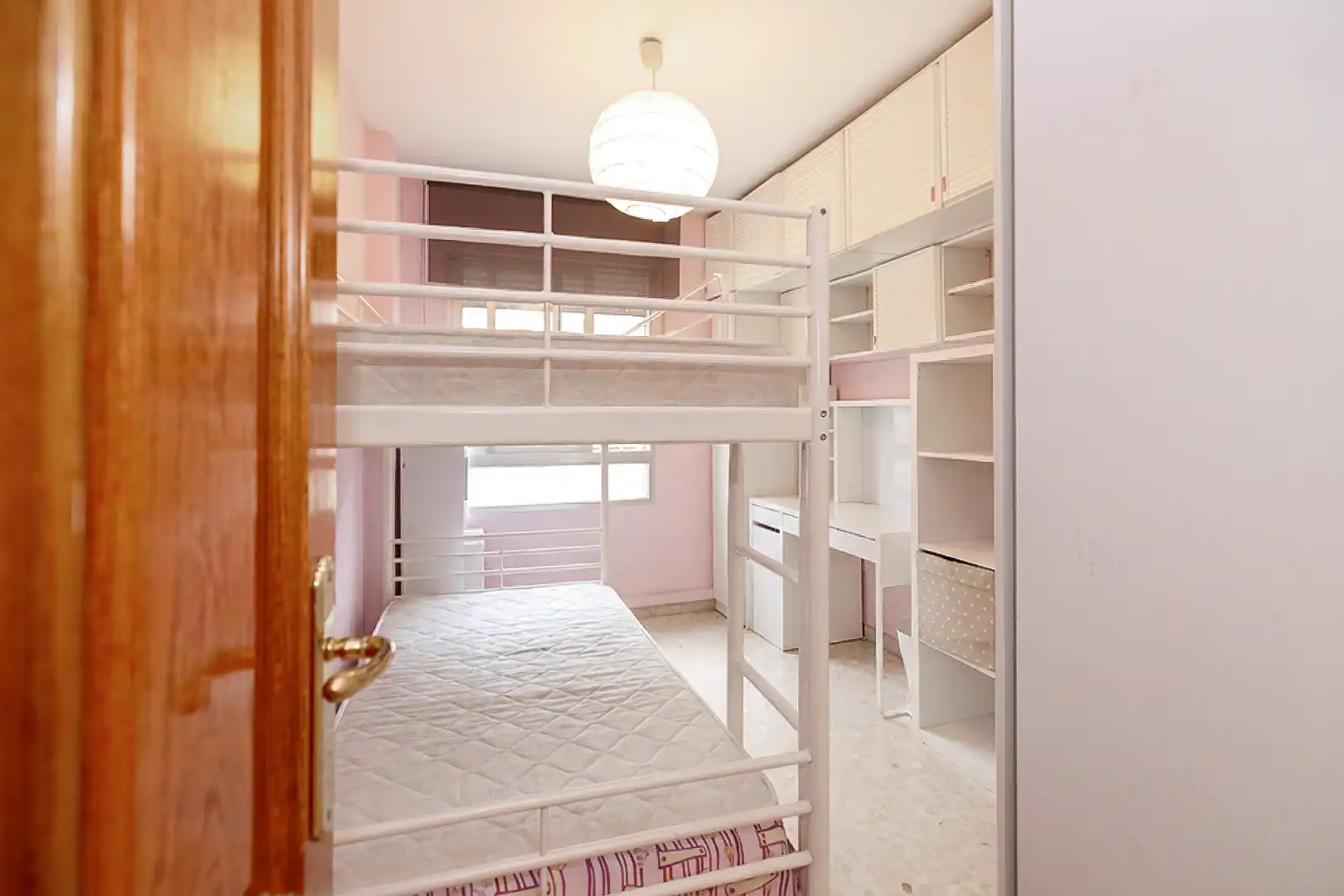 Habitación de Piso en venta en Málaga con Amueblado, Balcón y Piscina comunitaria
