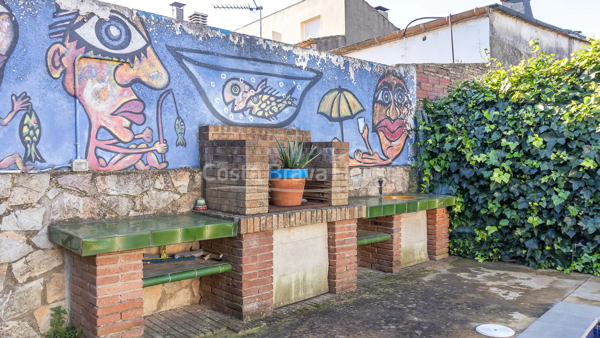 Vista exterior de Casa adosada en venda en Palafrugell amb Calefacció, Jardí privat i Parquet