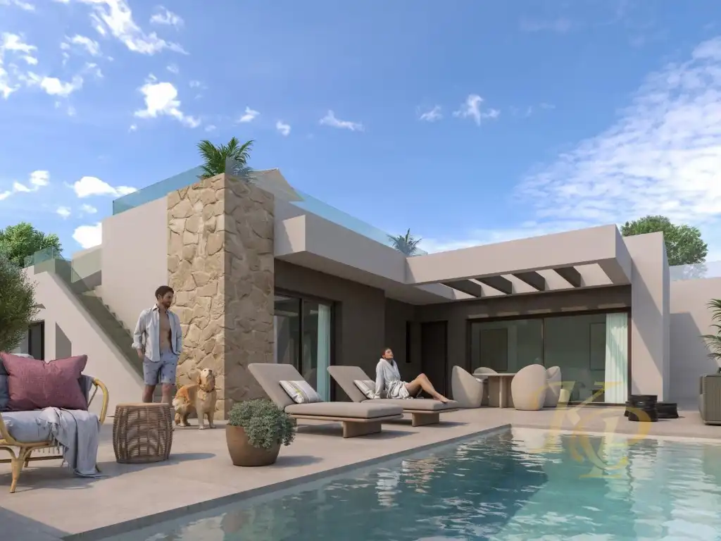 House with pool for sale in Rojales