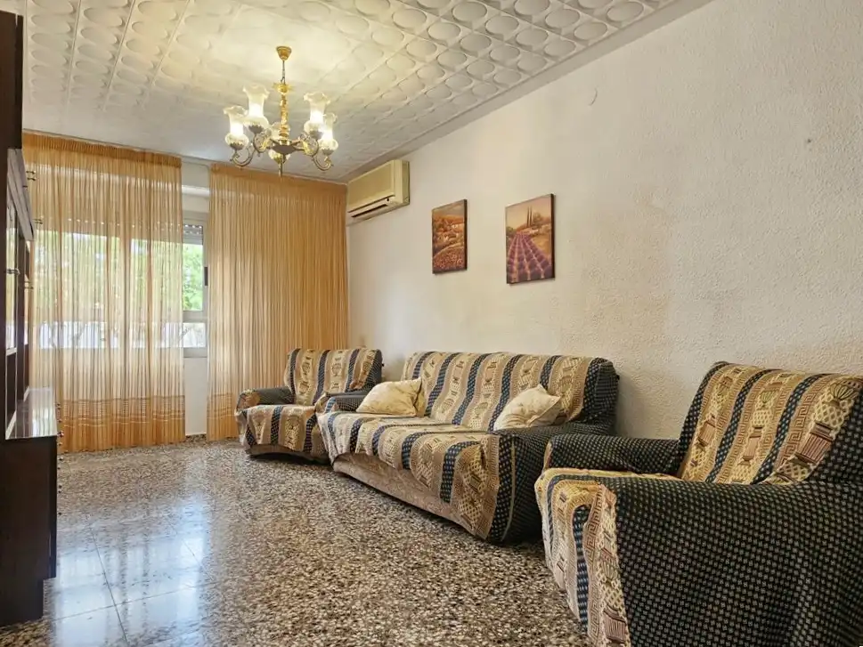 Sala de estar de Piso en venta en L'Eliana con Balcón y Internet