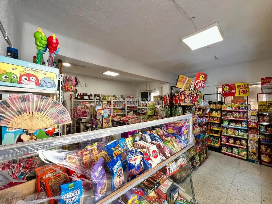 Local comercial en venda a Latina, imagen 3